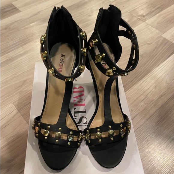 Black high heeled shoes - Picture 2 of 7